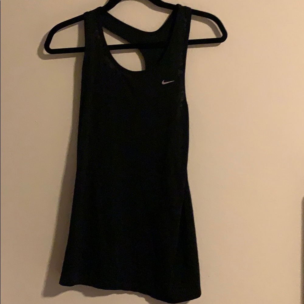 Black nike tank